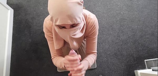 trendsMuslim arab girlfriend in hijab was fucked in her creamy pussy while praying. Hijab blowjob.